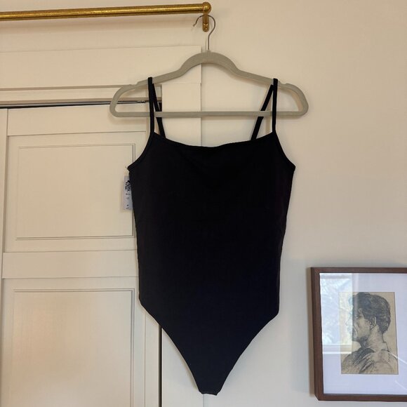 Aritzia (Wilfred Free) – Divinity Bodysuit - Picture 1 of 3